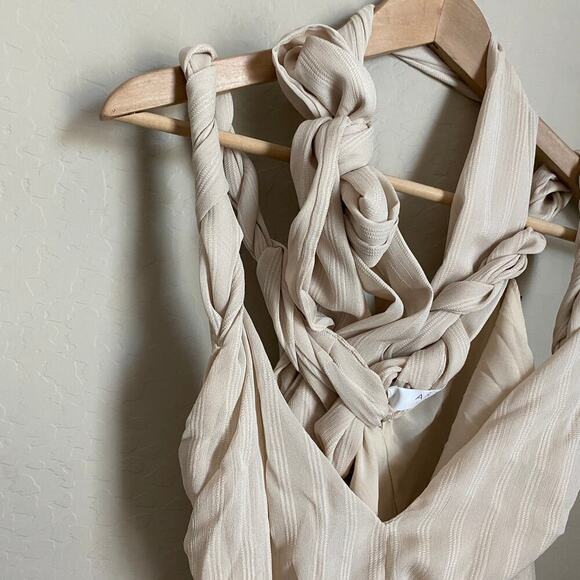 ASTR‎ the Label Eartha Low Back Maxi Dress Size Medium - Picture 9 of 11